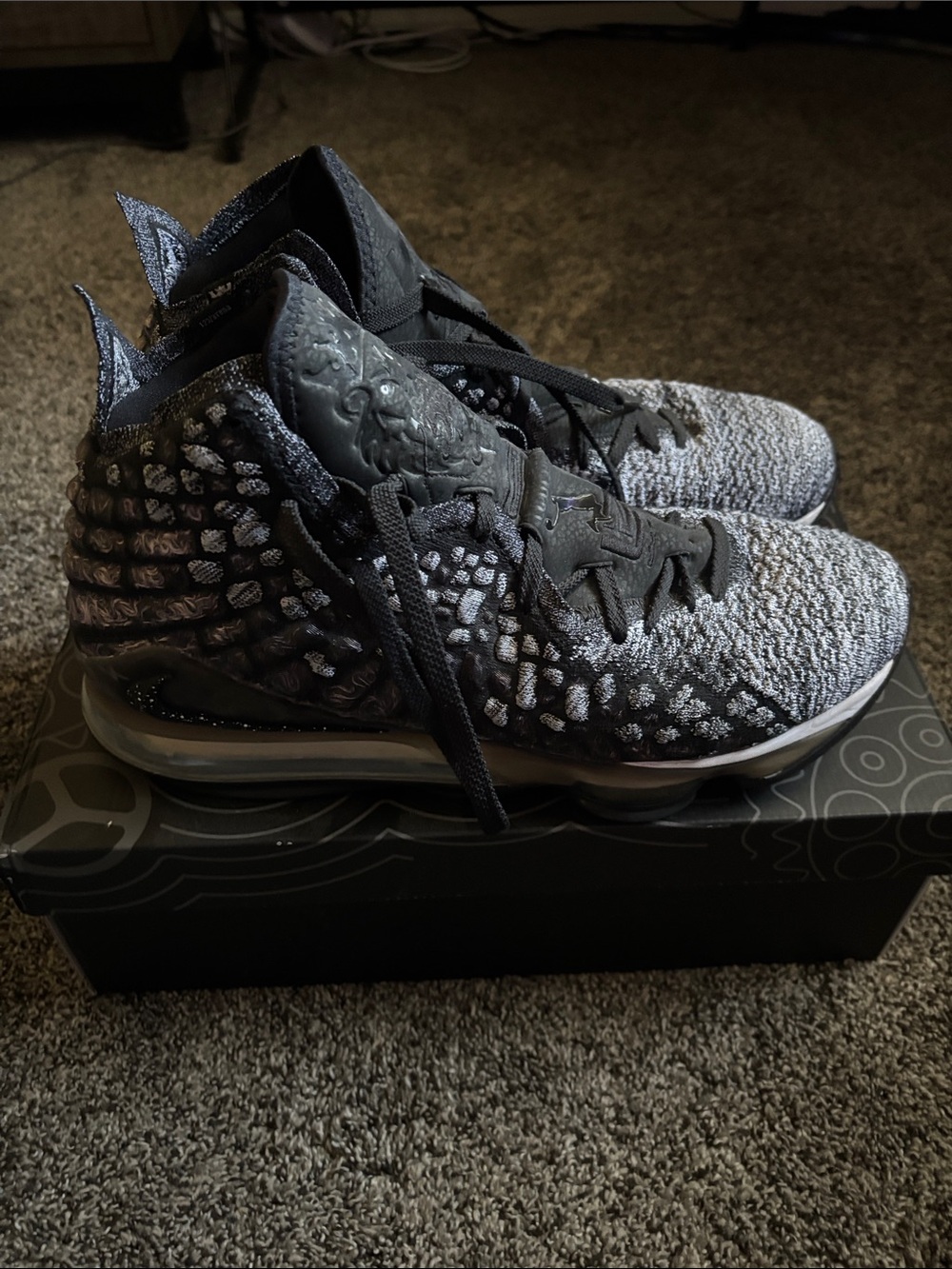 Nike Men's Basketball High-Tops in Black and Gray